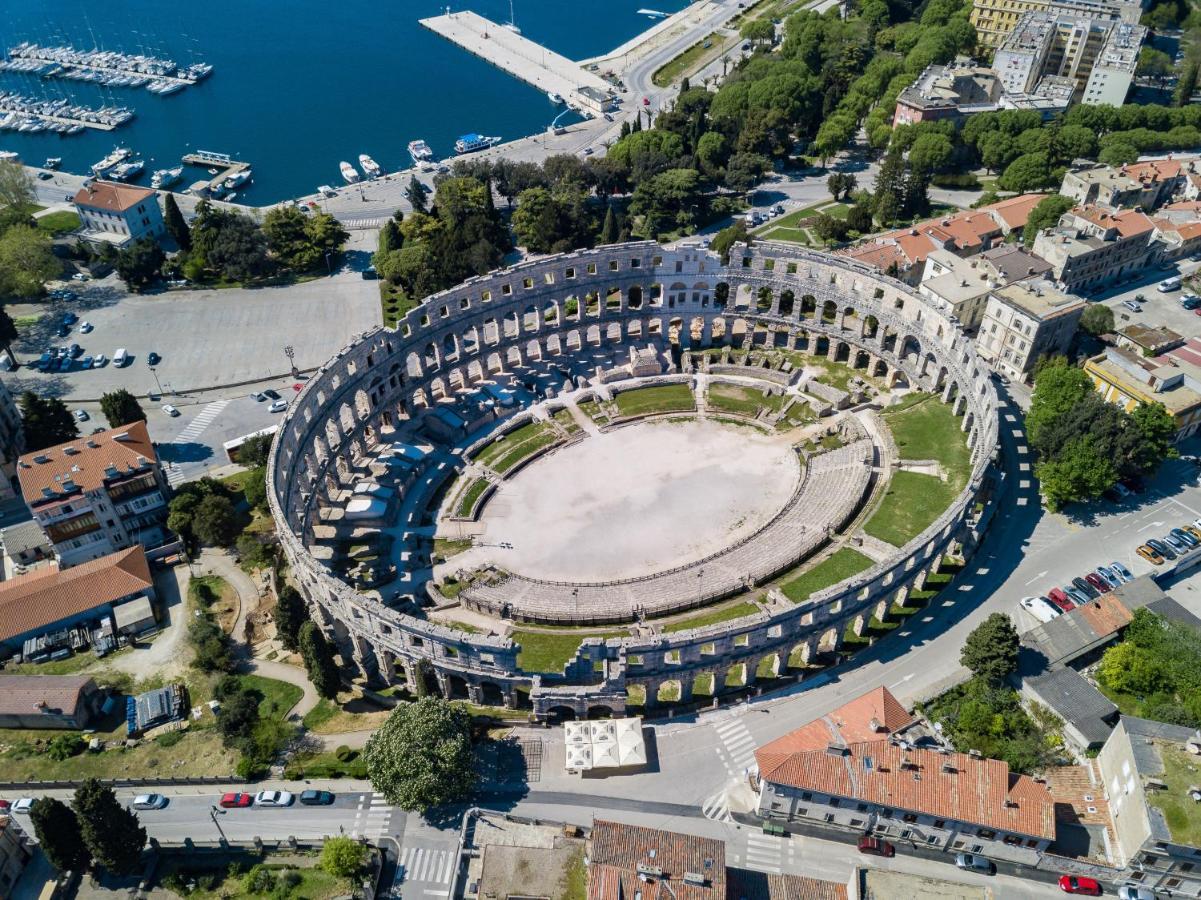 Bu2 Pula Studio Apartment Eksteriør bilde